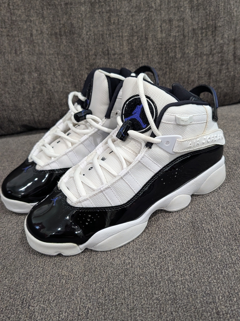 Jordan Retro White/Black with Blue Accents - Picture 5 of 10
